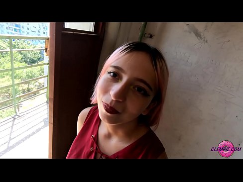 ❤️ Cov tub ntxhais kawm Sensual Sucks ib tug neeg txawv txawv nyob rau hauv lub Outback - Cum ntawm nws lub ntsej muag porn  ntawm peb  ib